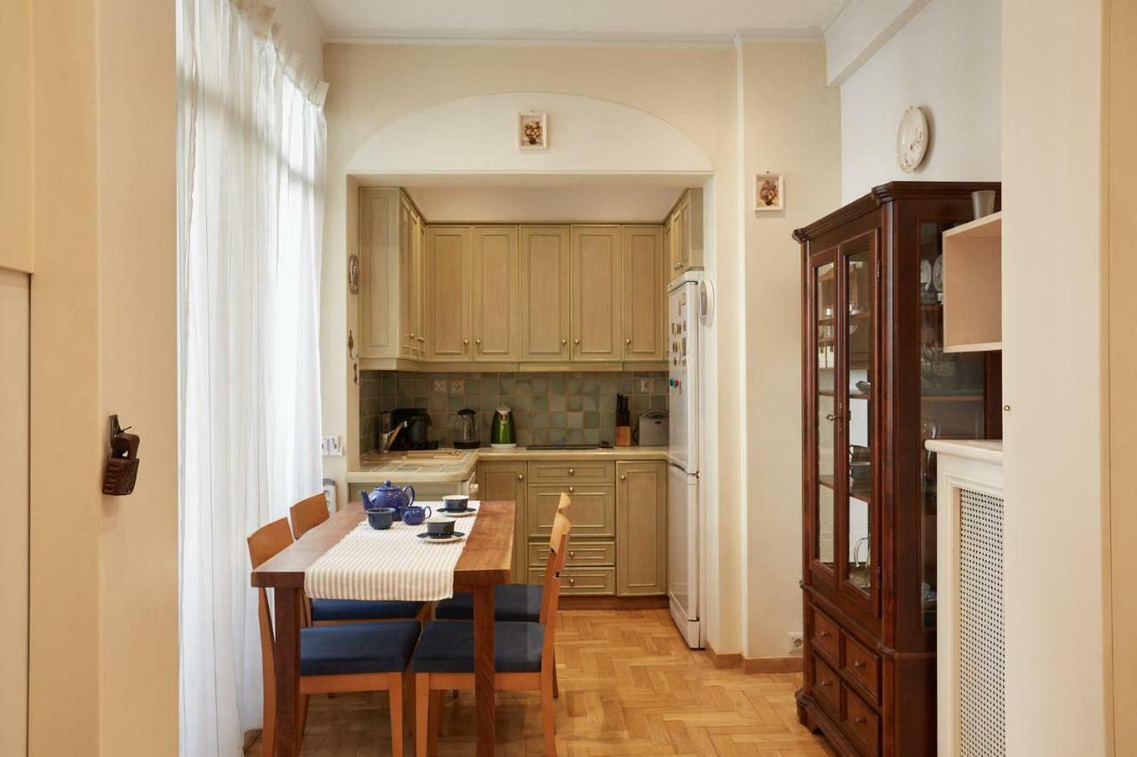 Riggilis Apartment Atene Esterno foto
