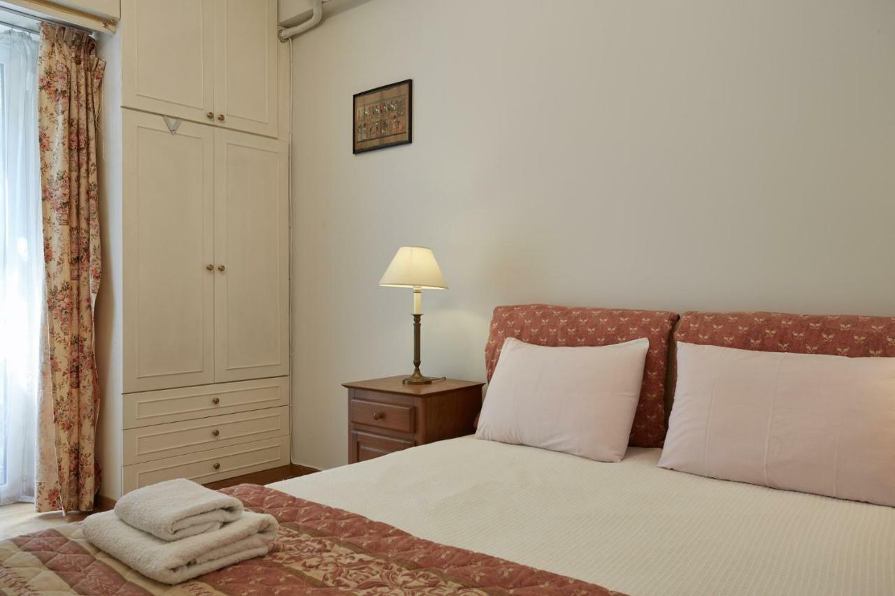Riggilis Apartment Atene Esterno foto